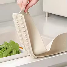 Silicone Splash Guard for Kitchen Sink - Non-Slip, Easy-To-Clean Countertop Barrier with Large Suction Cups